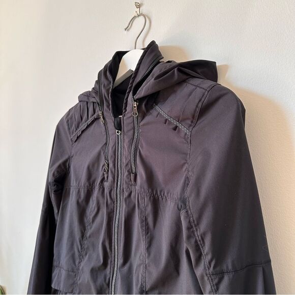 Lululemon Spring Forward Jacket in Sea Stripe Reflective Black Size 2 - Picture 2 of 9